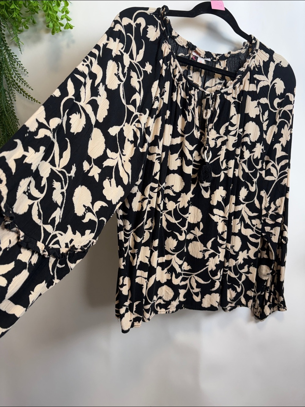 Knox Rose Black and Cream Floral Blouse